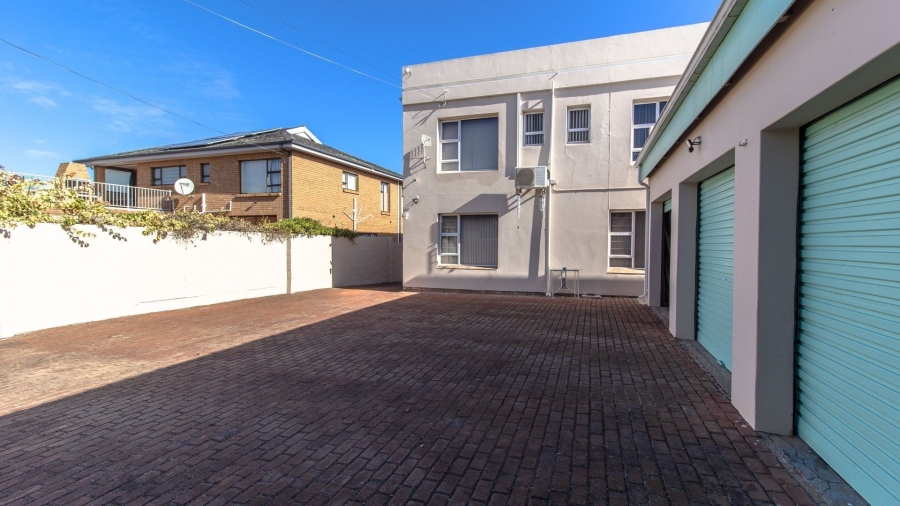 5 Bedroom Property for Sale in Sandbaai Western Cape